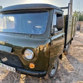 UAZ Profi 1980