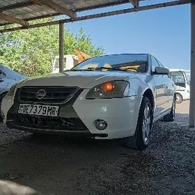 Nissan Altima 2003