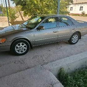 Toyota Camry 2000