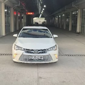 Toyota Camry 2015