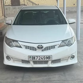 Toyota Camry 2012