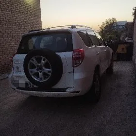 Toyota Land Cruiser Prado 2011