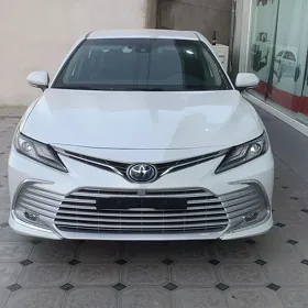 Toyota Camry 2020