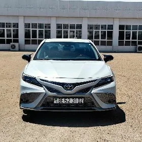 Toyota Camry 2024
