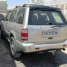 Nissan Pathfinder 2000