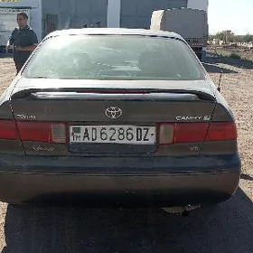 Toyota Camry 2000