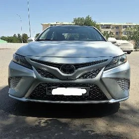 Toyota Camry 2018