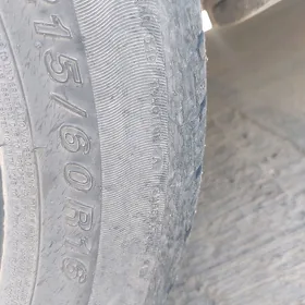Teker 215/60R16