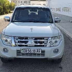 Mitsubishi Pajero 2014