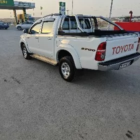 Toyota Hilux 2014