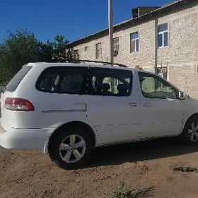 Toyota Sienna 2002