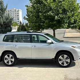 Toyota Highlander 2013