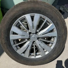 nissan pathfinder R18