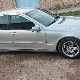 Mercedes-Benz C-Class 2003