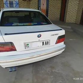 BMW 325 1992