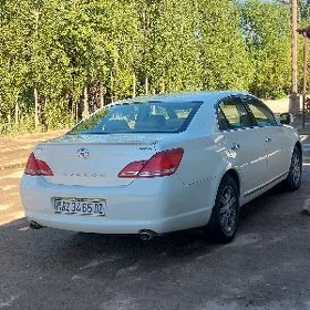 Toyota Avalon 2005