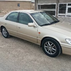 Toyota Camry 2000