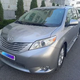 Toyota Sienna 2010
