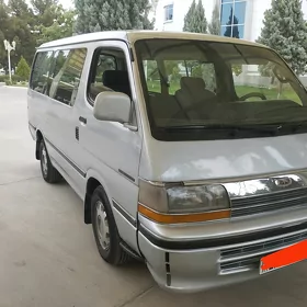 Toyota Hiace 1995