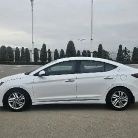 Hyundai Elantra 2019