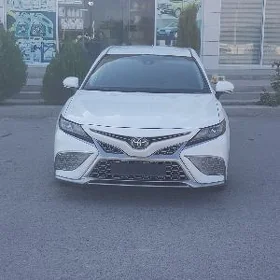 Toyota Camry 2021