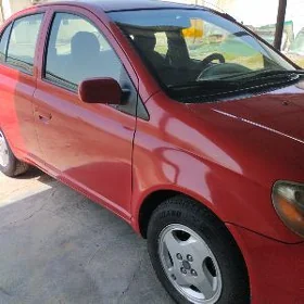 Toyota Echo 2000