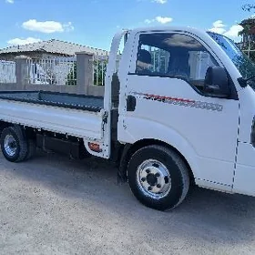 Kia Bongo 2020