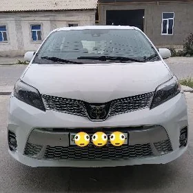 Toyota Sienna 2019