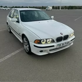 BMW E39 2001