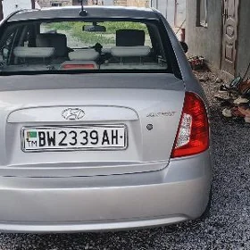 Hyundai Accent 2010