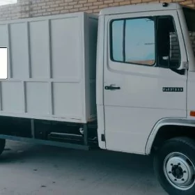 Mitsubishi Canter 1990