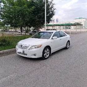 Toyota Camry 2011