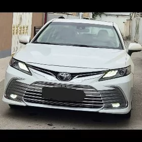 Toyota Camry 2018