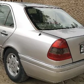 Mercedes-Benz C-Class 1995