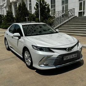 Toyota Camry 2023