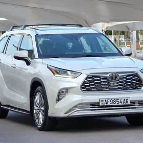Toyota Highlander 2022