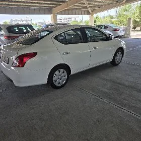 Nissan Sunny 2021