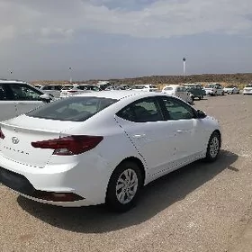 Hyundai Elantra 2020