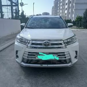 Toyota Highlander 2019