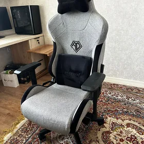 Офисное  кресло