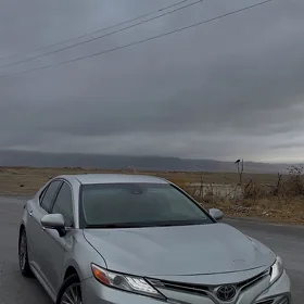 Toyota Camry 2018