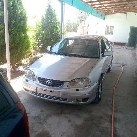Toyota Avensis 2002
