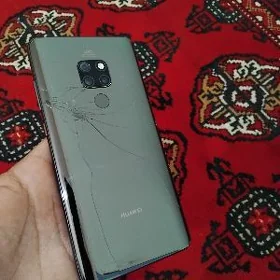 HUAWEI MATE 20