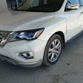 Nissan Pathfinder 2020
