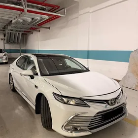Toyota Camry 2021