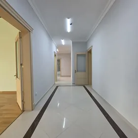 Cehow elitka 9 Etaz 4 komnat