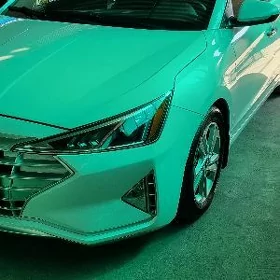 Hyundai Elantra 2019