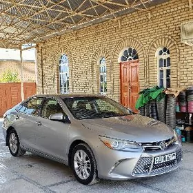 Toyota Camry 2017