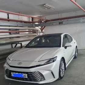 Toyota Camry 2025