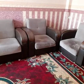 тройка диван+2 кресла,подушки